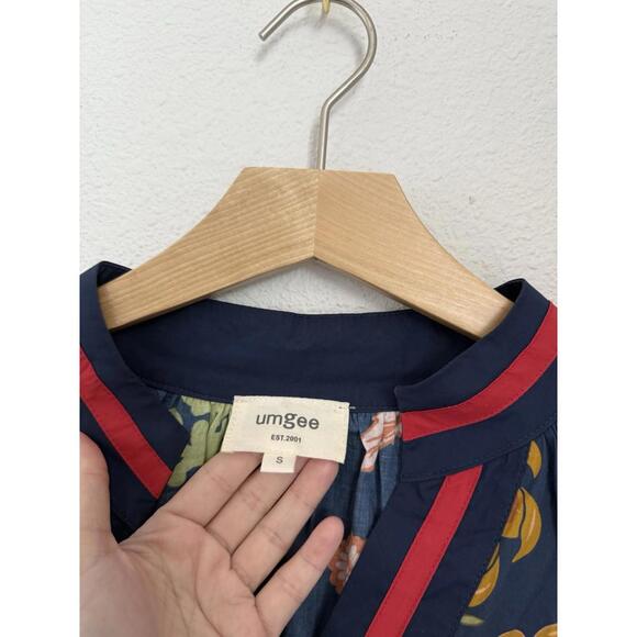 Umgee Women’s Sz S Botanical Floral Print Scalloped Lace Trim Short Sleeve Top - Picture 3 of 7